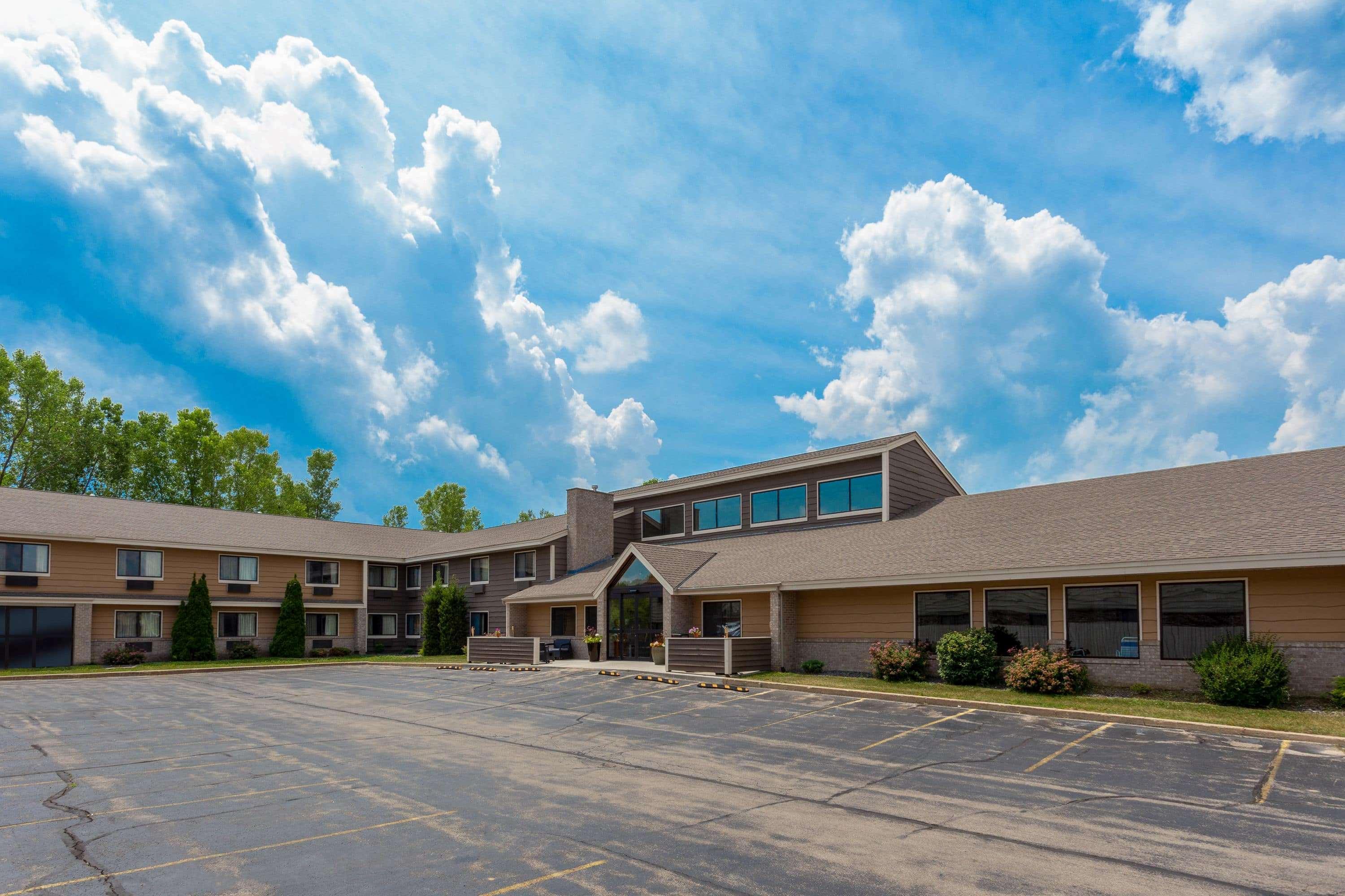Americinn By Wyndham Hartford Wi מראה חיצוני תמונה