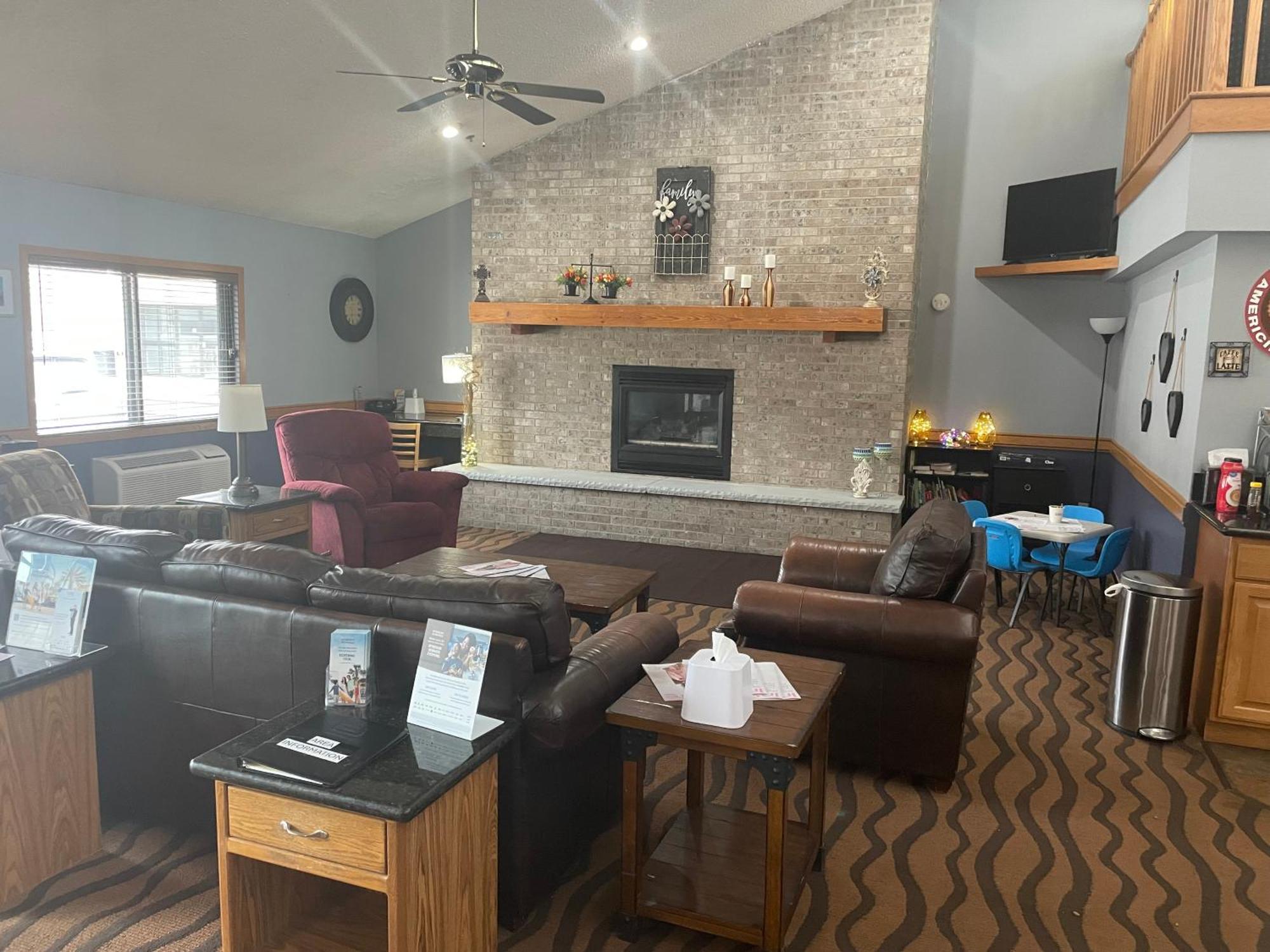 Americinn By Wyndham Hartford Wi מראה חיצוני תמונה