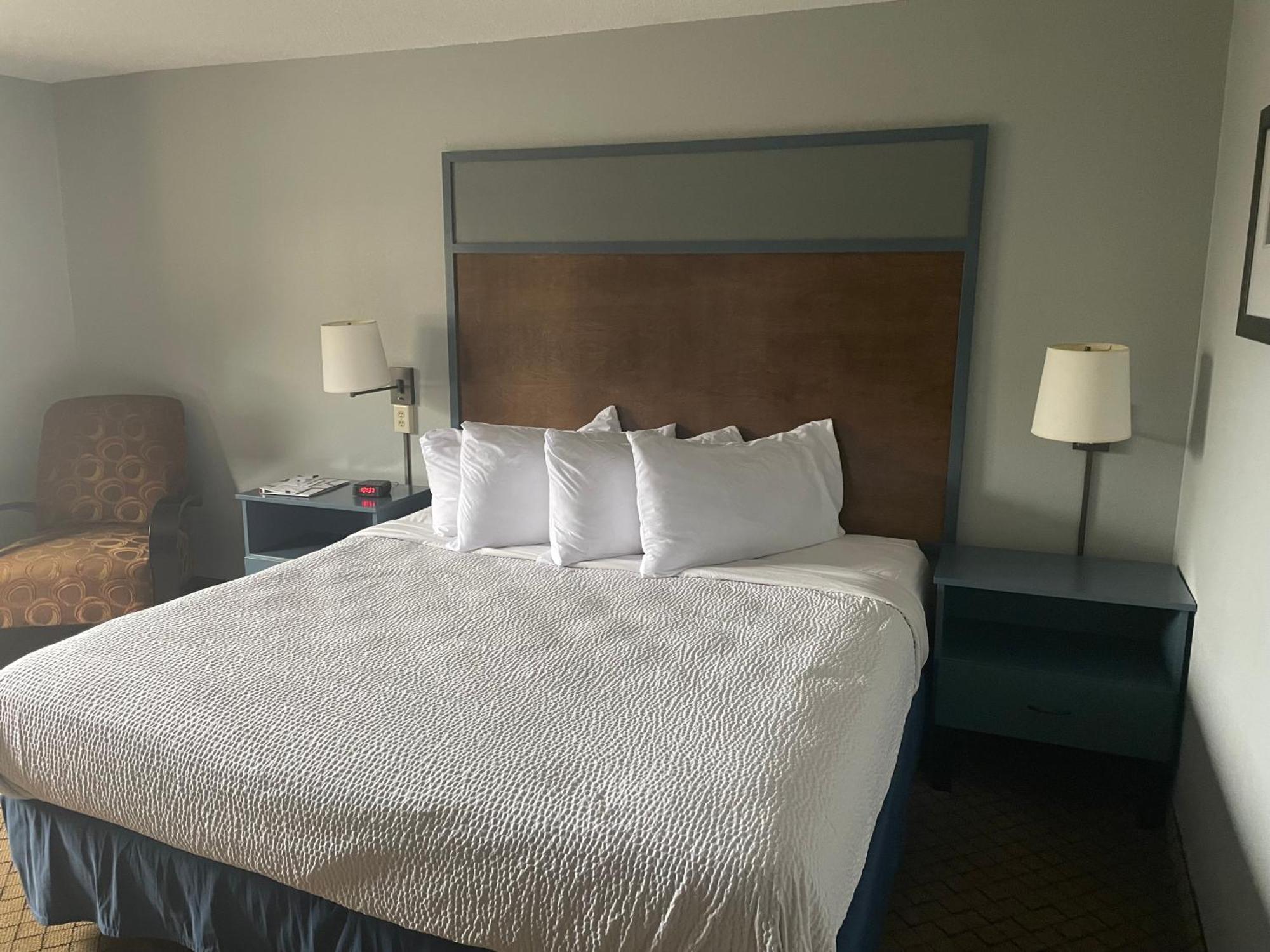 Americinn By Wyndham Hartford Wi מראה חיצוני תמונה
